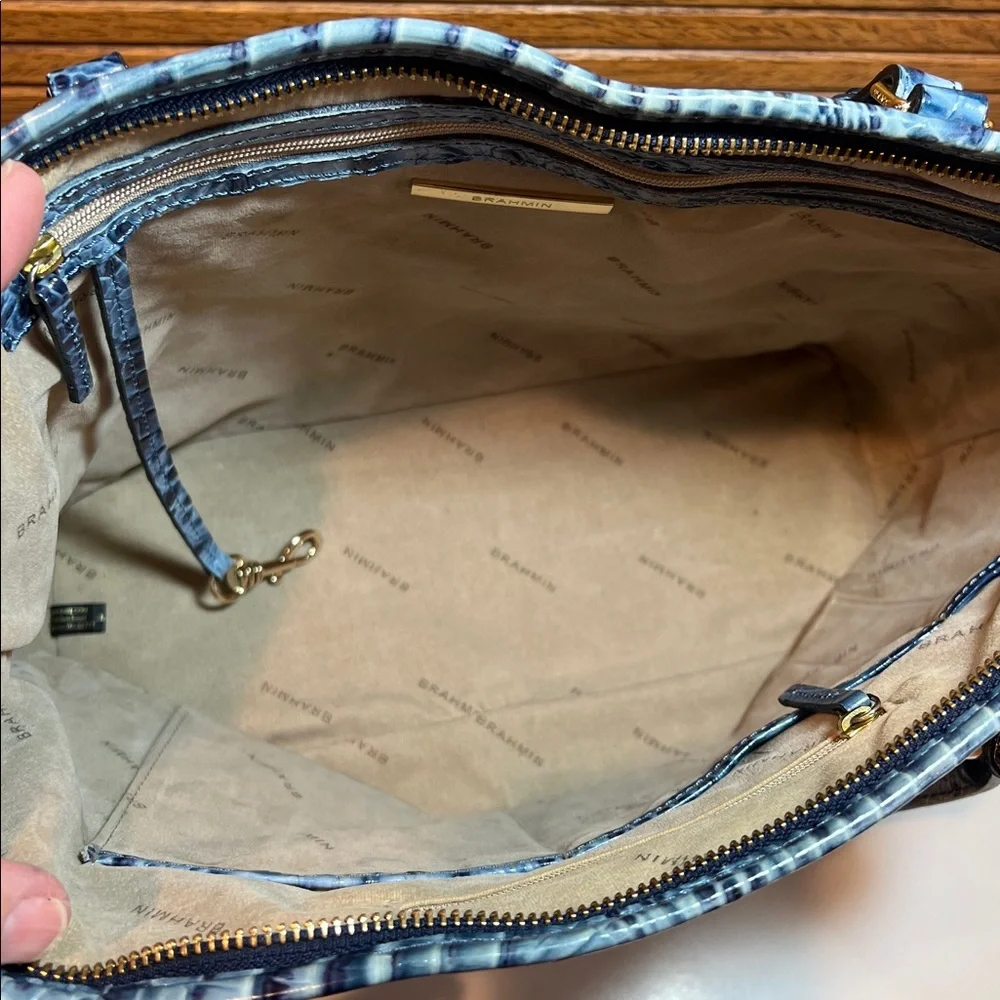 Brahmin Med. Asher Melbourne Embossed Leather Tote bag, denim blues - Picture 15 of 17